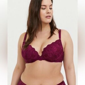 XO Plunge Push-Up Bra